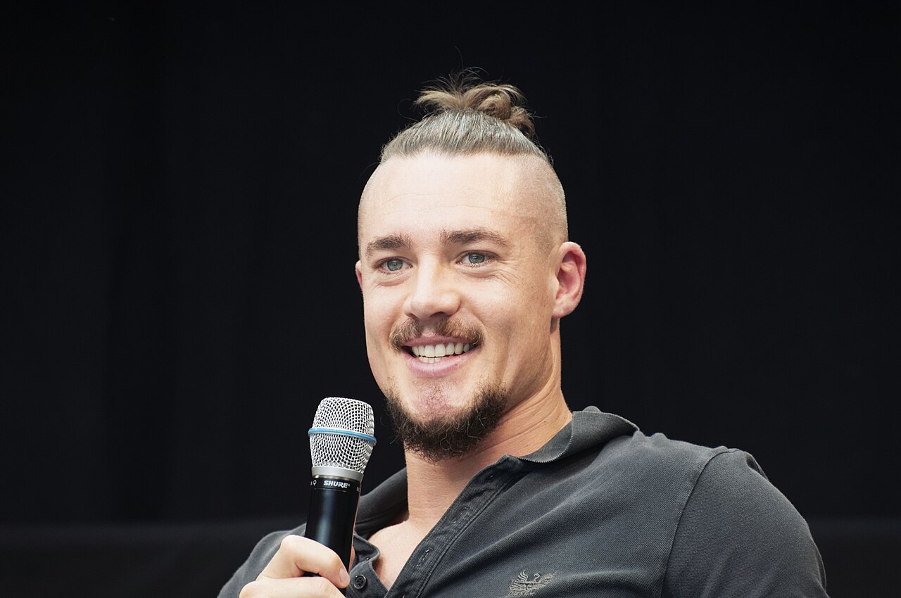 Alexander Dreymon